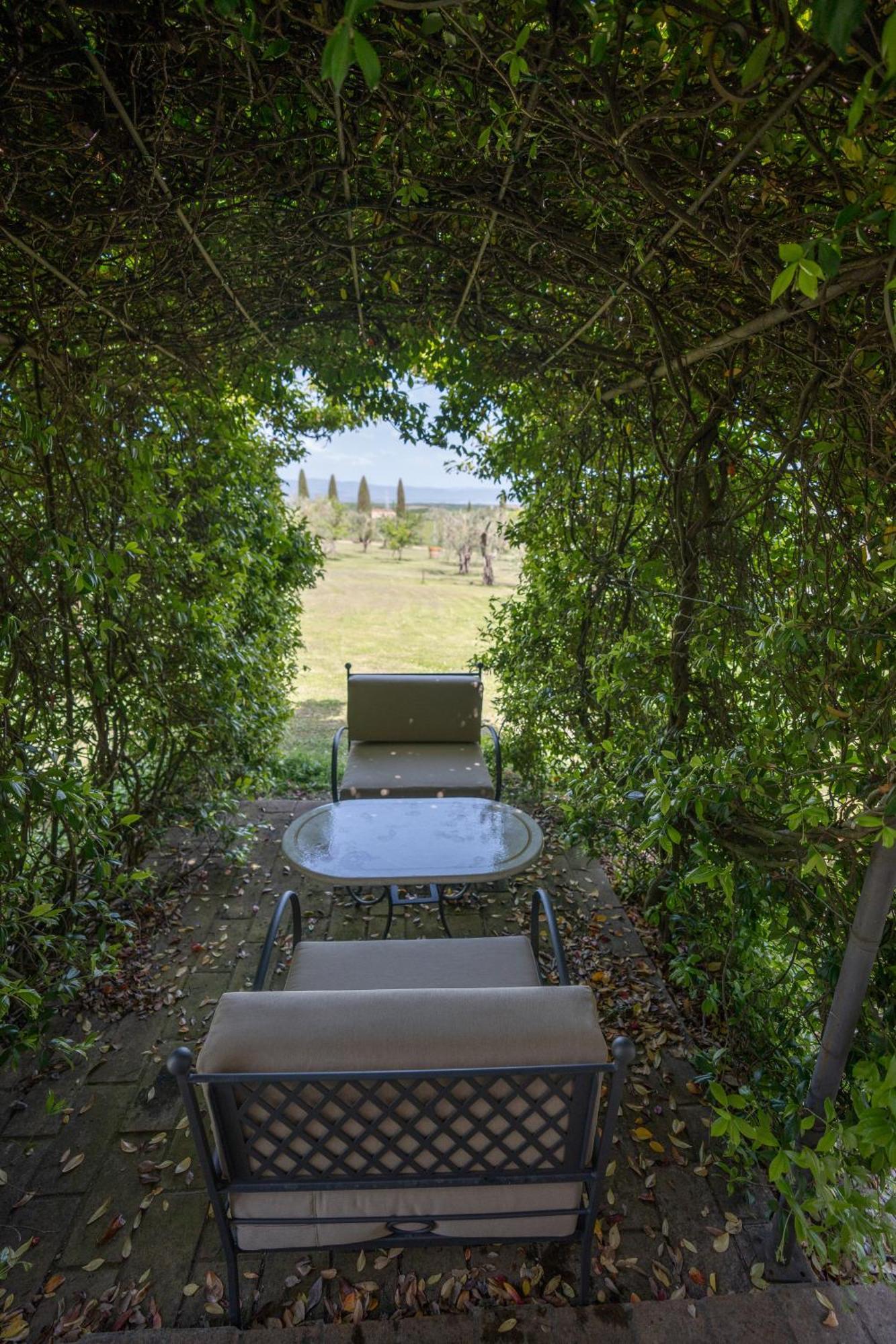 Equo Suites Petrignano Del Lago Exterior photo