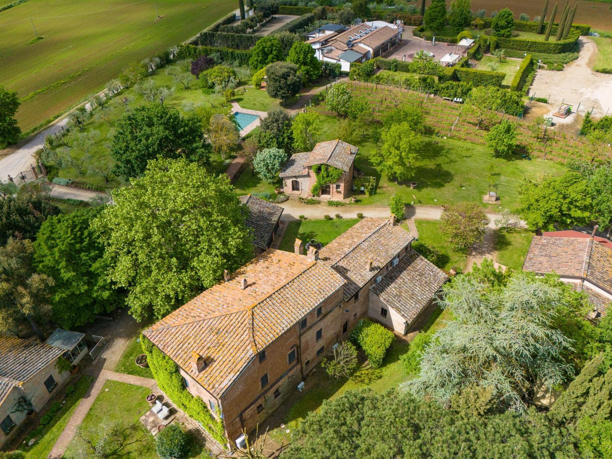 Equo Suites Petrignano Del Lago Exterior photo